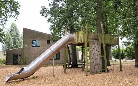 Seeperle: Playground Slide, Public Space, Chute, Outdoor Play Equipment, Park, Shade, Garden, Lawn, Playground, Yard