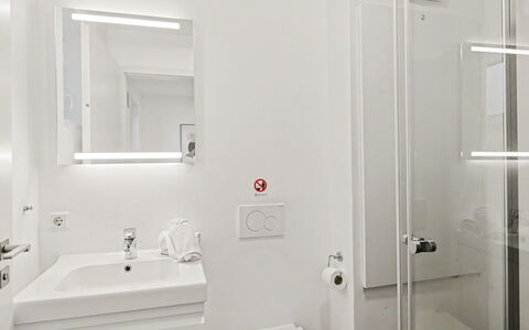 Seeblume: Bathroom, Plumbing Fixture, Wall, Interior Design, Flooring, Bathroom Sink, Floor, Toilet, Sink, Plumbing