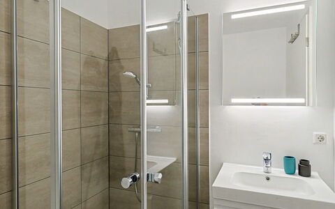Seezauber: Plumbing Fixture, Bathroom, Flooring, Interior Design, Floor, Plumbing, Sink, Toilet, Ceiling, Mirror
