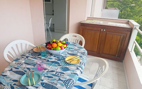 Carigi: Furniture, Chair, Interior Design, Table, Flooring, Floor, Kitchen & Dining Room Table, Dining Room, Room, Wood Stain