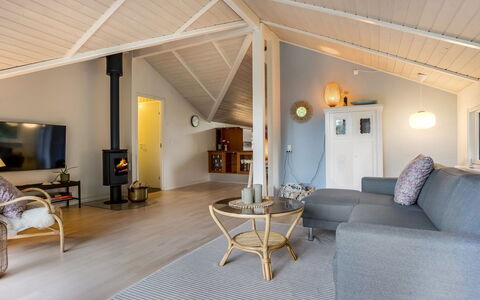 Lirim - 400M from the Sea: Interior Design, Flooring, Wood, Ceiling, Furniture, Floor, Living Room, Couch, Wood Flooring, Lighting