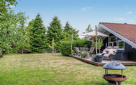 Lirim - 400M from the Sea: Grass, Shrub, House, Home, Garden, Roof, Cottage, Land Lot, Lawn