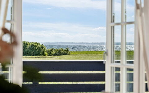 Dietke - 85M from the Sea: Blue, Cottage, House, Home, Farmhouse, Estate, Siding