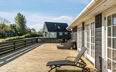 Dietke - 85M from the Sea: Blue, Cottage, House, Home, Farmhouse, Estate, Siding