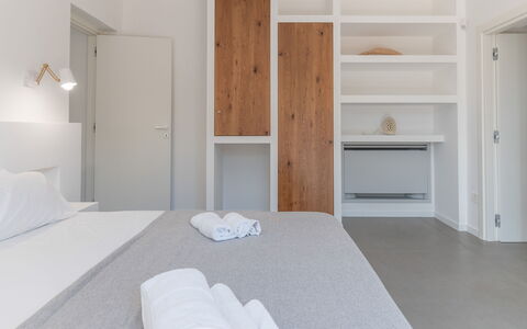 Casa Vita Bella: Wood, Flooring, Floor, Interior Design, Ceiling, Room, Apartment, Bedroom, Bed, Wood Stain
