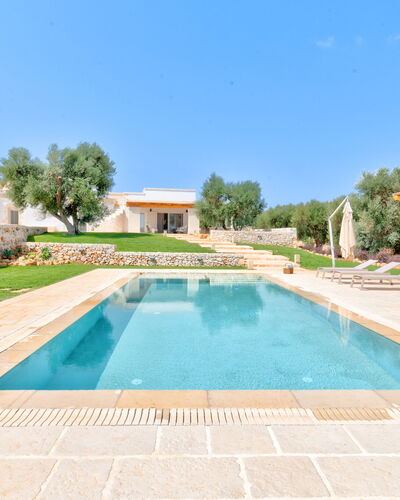 Trulli di Luccio: Garden, Swimming Pool, Landscaping, Design, Water Feature, Tile, Flagstone