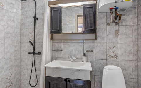 Sheyla - 70M from the Sea: Plumbing Fixture, Sink, Bathroom Sink, Interior Design, Flooring, Bathroom, Floor, Tap, Toilet, Toilet Seat