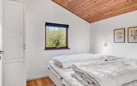 Jaane - 250M to the Fjord: Wood, Bedroom, Bed, Bed Sheet, Home, Bedding, Interior Design, Ceiling, Bed Frame, Hardwood