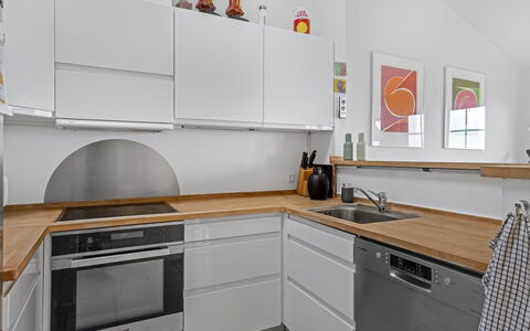 Albine - 500M from the Sea: Flooring, Kitchen, Countertop, Interior Design, Kitchen Appliance, Wood, Major Appliance, Floor, Cabinetry, Furniture