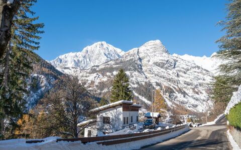 Verrand: Mountain, Mountainous Landforms, Snow, Tree, Winter, Mountain Range, Hill, Highland, Landscape, Glacial Landform