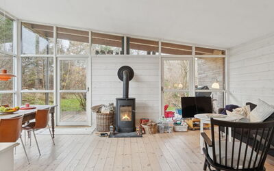 Ellenora - 1.7Km from the Sea