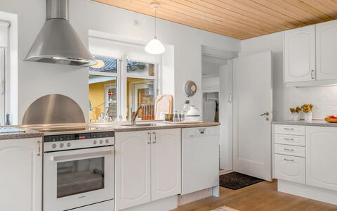 Fränze - 500M from the Sea: Kitchen, Flooring, Kitchen Appliance, Interior Design, Major Appliance, Countertop, Wood, Ceiling, Floor, Cabinetry
