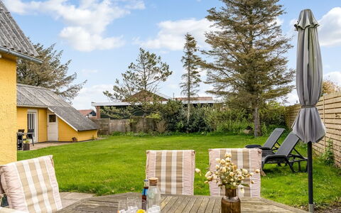 Fränze - 500M from the Sea: Cottage, Backyard, Yard, Garden Buildings, Shed, Siding, Outdoor Furniture, Log Cabin, Outdoor Structure, Shack