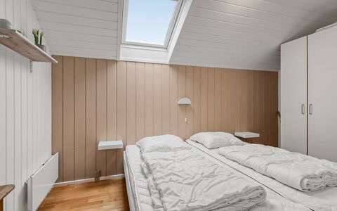 Athislus - 1.1Km from the Sea: Bedroom, Wood, Floor, Flooring, Bed, Interior Design, Ceiling, Bed Sheet, Bedding, Room