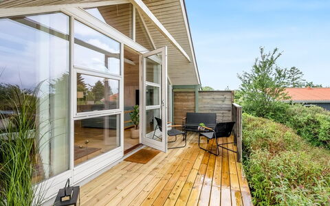 Athislus - 1.1Km from the Sea: Wood, Home, Composite Material, Door, Hardwood, Siding, Cottage, Plank, Porch, Deck