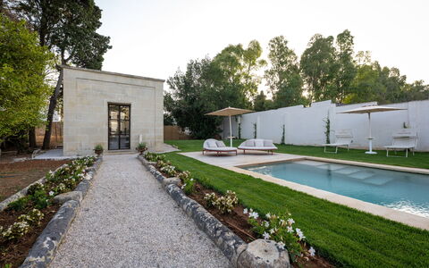 Palazzo Villani Lubelli: Garden, Estate, Landscaping, Water Feature, Swimming Pool, Design, Yard, Shade, Courtyard, Backyard