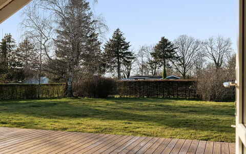 Nicolaus - 1.3Km from the Sea: Grass, Leaf, Wood, Shrub, Land Lot, Garden, Lawn, Shade, Groundcover, Landscaping