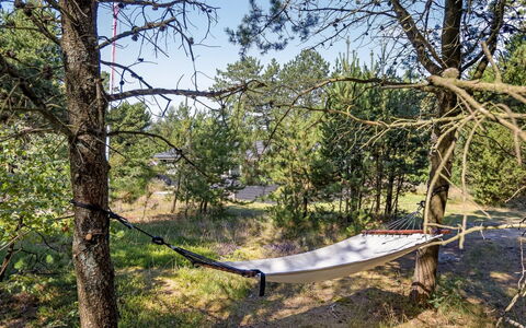 Reinhardt - 800M from the Sea: Cottage, Backyard, Yard, Garden Buildings, Shed, Siding, Outdoor Furniture, Log Cabin, Outdoor Structure, Shack