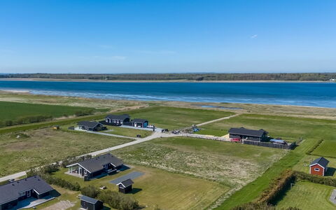 Galin - 210M to the Fjord: Grass, Wood, Rural Area, Shrub, Cottage, Roof, Plain, Land Lot, Home, Groundcover