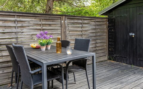 Else - 470M from the Sea: Wood, Furniture, Outdoor Furniture, Outdoor Table, Flowerpot, Hardwood, Wood Stain, Garden, Plank, Chair