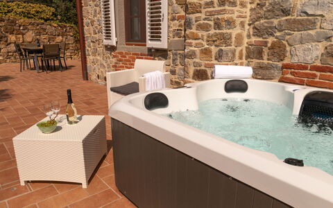 Marina's Lodge: Plumbing Fixture, Resort, Swimming Pool, Houseplant, Jacuzzi, Flowerpot, Bathtub, Eco Hotel, Wood Stain