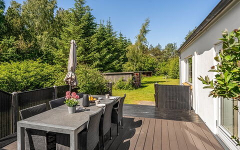Paule - 1.3Km from the Sea: Wood, Shrub, Porch, Furniture, Deck, Wood Flooring, Outdoor Furniture, Hardwood, Garden