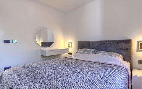 Damir: Bed, Furniture, Bedding, Interior Design, Bedroom, Bed Sheet, Wall, Linens, Floor, Flooring