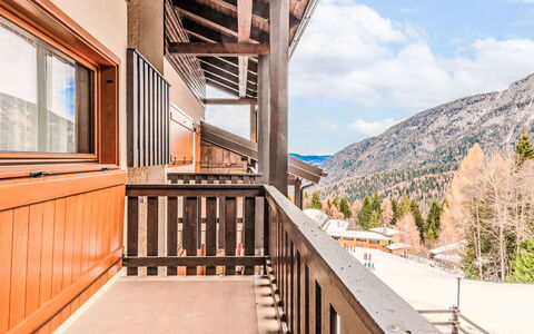 Le Campanule: Mountain Range, Valley, Ridge, Alps, Mountain Village, Balcony, Massif, Glacial Landform