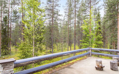 Leipolevi 2: Waterway, Bank, Watercourse, Lake, Cottage, Forest, Channel, Reservoir, Log Cabin