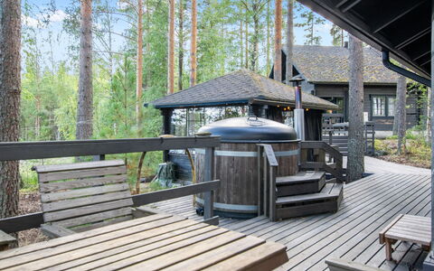 Susiranta: Hardwood, Deck, Shade, Porch, Design, Chair, Outdoor Structure, Plank, Log Cabin, Wood Flooring