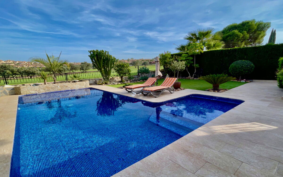 La Finca Frontline
