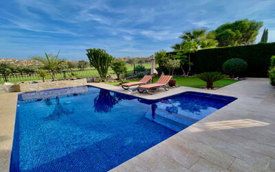 La Finca Frontline