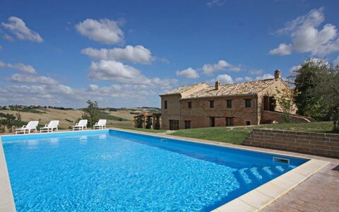 Villa la Dolcevita: Estate, Villa, Swimming Pool