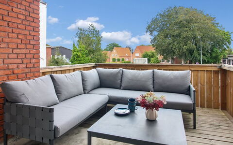Fader - 31Km from the Sea: Wood, Garden, Backyard, Land Lot, Home, Roof, Shade, Deck, Hardwood, Yard
