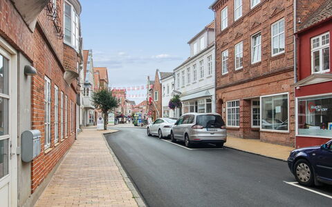 Fader - 31Km from the Sea: Wood, Garden, Backyard, Land Lot, Home, Roof, Shade, Deck, Hardwood, Yard