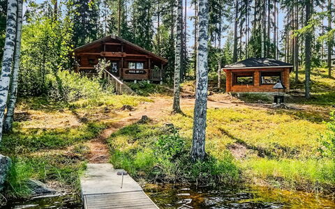 Villa Saimaa: Tree, Wood, Natural Landscape, Landscape, Forest, Woodland, Bank, Plant Community, Cottage
