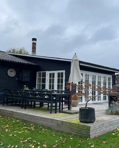 Yvette - 350M from the Sea