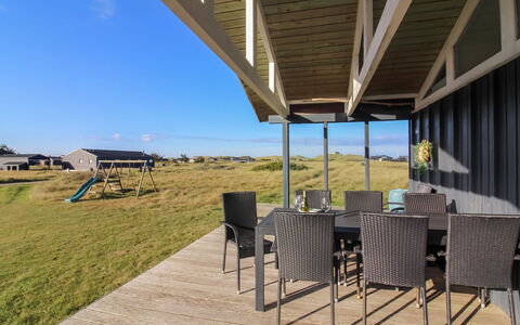 Kanutte - 250M from the Sea: Wood, Furniture, Apartment, Room, Ceiling, Wood Stain, Chair, Hardwood, Varnish, Lumber