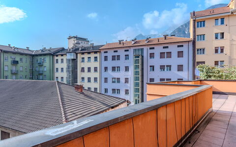 Centro Piave: Daytime, Wall, Building, Window, Apartment, Residential Area, Urban Area, Architecture, Neighbourhood, Urban Design