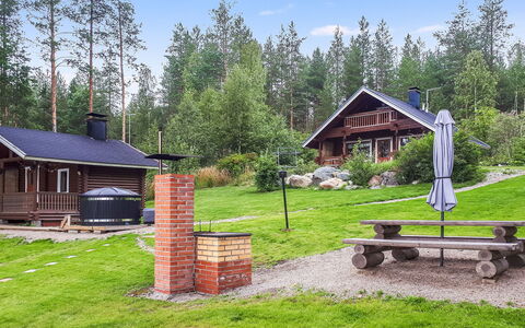 Nurmirinne: Cottage, House, Roof, Home, Land Lot, Rural Area, Log Cabin, Garden Buildings, Garden