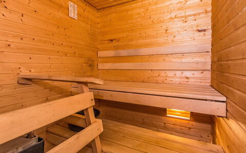 Kotipaljakka A3: Flooring, Floor, Ceiling, Sauna, Wood Stain, Hardwood, Design, Varnish, Hotel, Tile