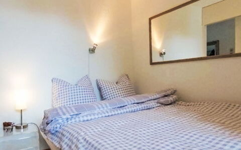 Center Communal 1D: Bed, Bedroom, Furniture, Bed Sheet, Bedding, Interior Design, Linens, Bed Frame, Room, Floor