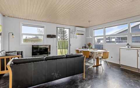 Eugenia - 300M from the Sea: Cottage, Backyard, Yard, Garden Buildings, Shed, Siding, Outdoor Furniture, Log Cabin, Outdoor Structure, Shack