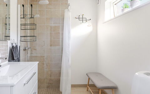 Martti - 200M from the Sea: Flooring, Floor, Interior Design, Wall, Bathroom, Plumbing Fixture, Bathroom Cabinet, Tile, Plumbing, Room