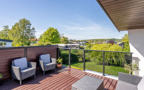 Martti - 200M from the Sea: Wood Flooring, Deck, Garden, Balcony, Hardwood, Porch, Wood Stain, Outdoor Furniture, Eco Hotel, Chair