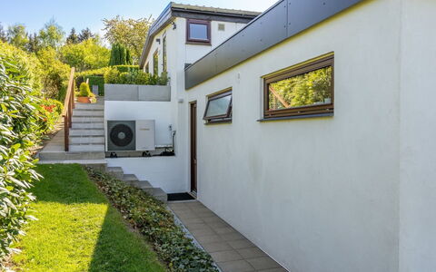 Martti - 200M from the Sea: Wall, Home, Garden, Concrete, Yard, Landscaping, Estate, Backyard, Design, Houseplant