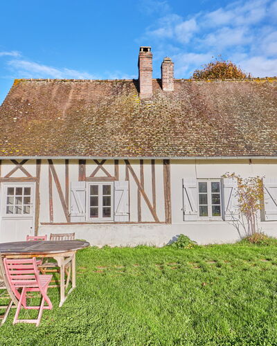 La Ferme: Grass, Building, Window, House, Roof, Home, Cottage, Rural Area, Shrub
