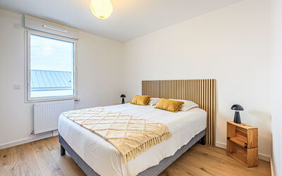 Accommodation:&nbsp;Ar Marine 244.1