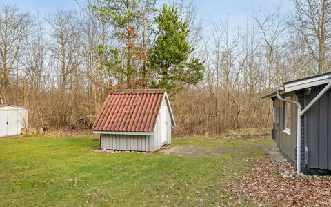 Leandra - 11Km from the Sea: Cottage, Backyard, Yard, Garden Buildings, Shed, Siding, Outdoor Furniture, Log Cabin, Outdoor Structure, Shack