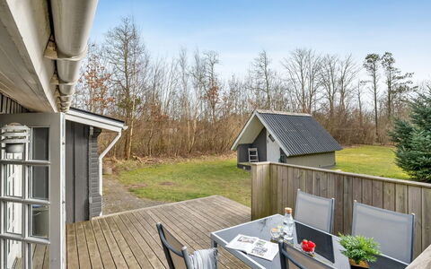 Leandra - 11Km from the Sea: Cottage, Backyard, Yard, Garden Buildings, Shed, Siding, Outdoor Furniture, Log Cabin, Outdoor Structure, Shack